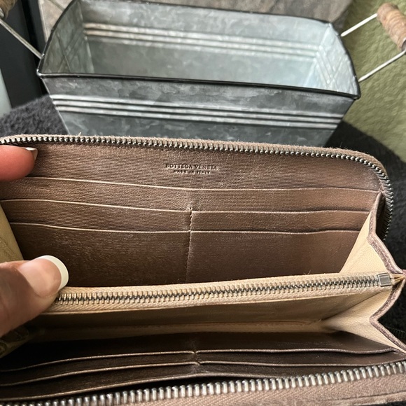Bottega Veneta Continental Wallet - Metallic Bronze - Picture 4 of 9